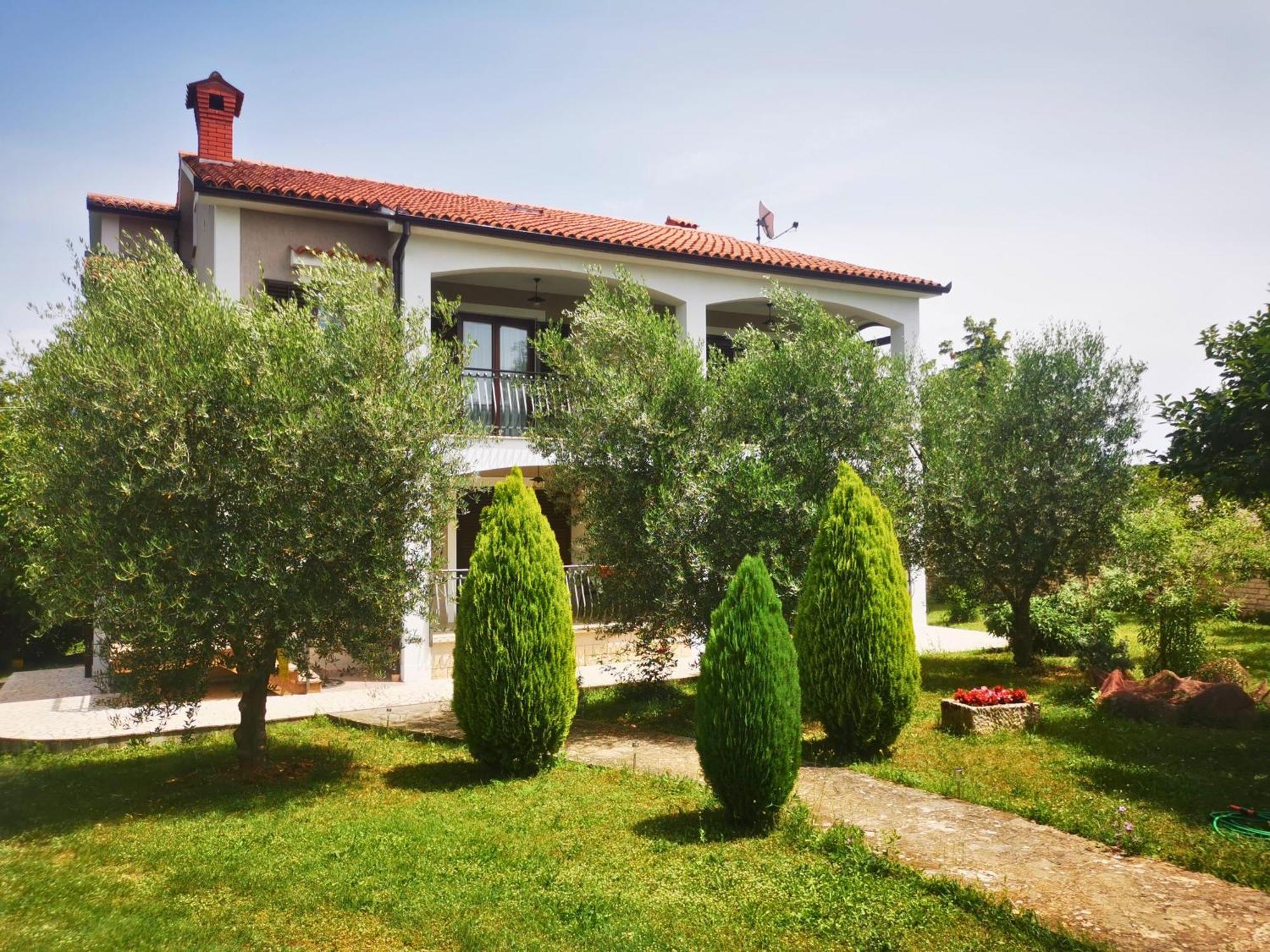 Garden Apartment Maria Vrsar Luaran gambar