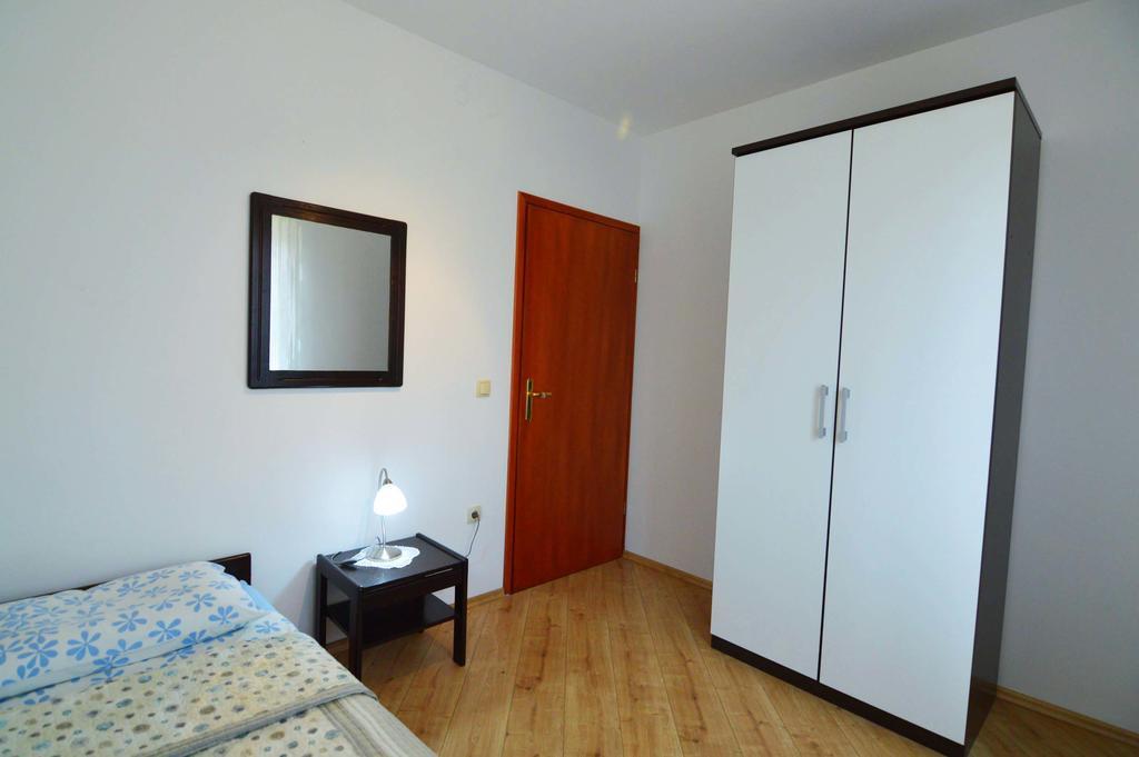 Garden Apartment Maria Vrsar Luaran gambar