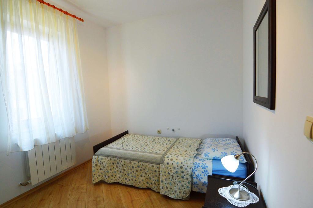Garden Apartment Maria Vrsar Luaran gambar