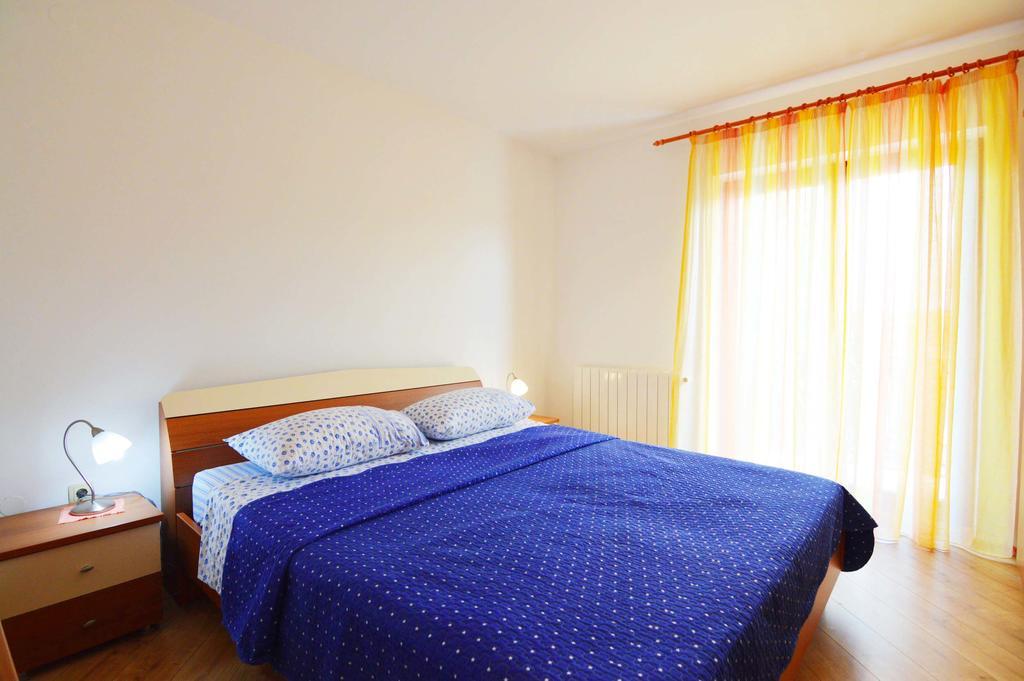 Garden Apartment Maria Vrsar Luaran gambar