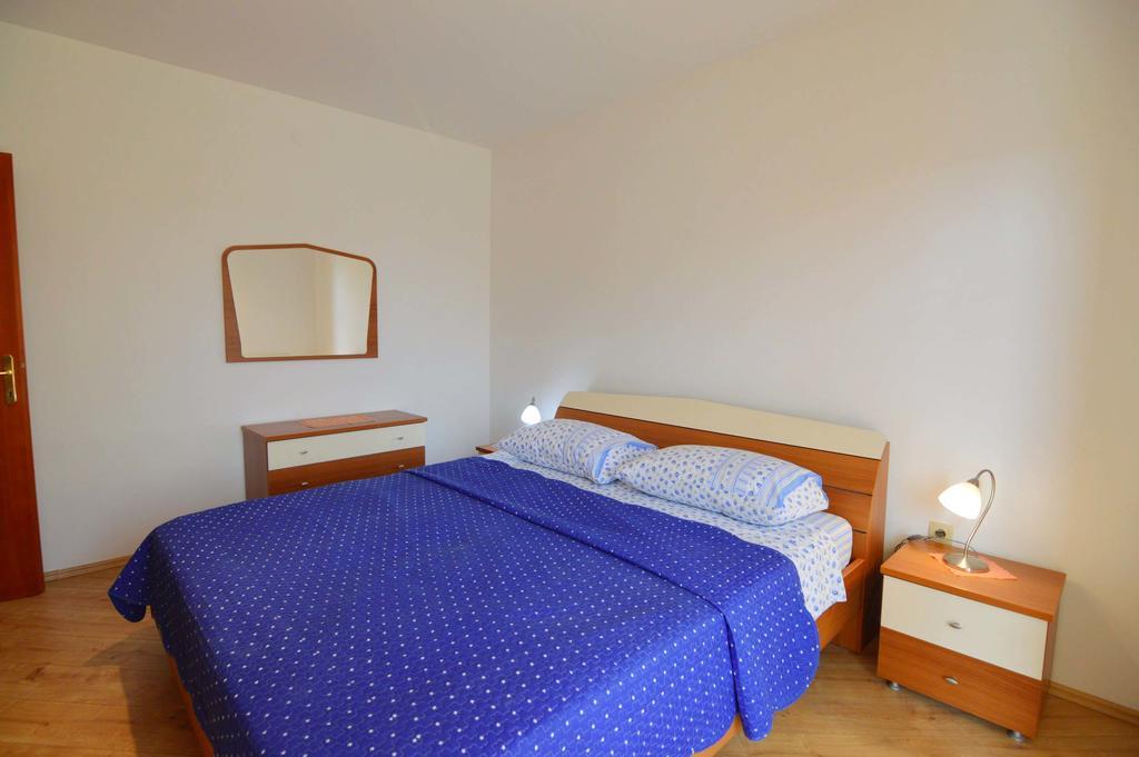 Garden Apartment Maria Vrsar Luaran gambar